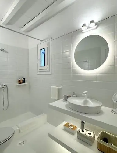 Waterfront - Stunning 6 Bedroom Annita With Pool Mykonos Town