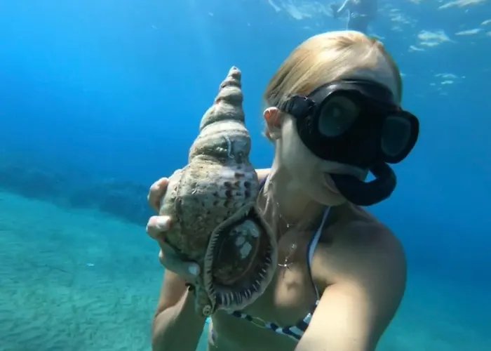 Villa Waterfront - Stunning 6 Bedroom Annita With Pool *