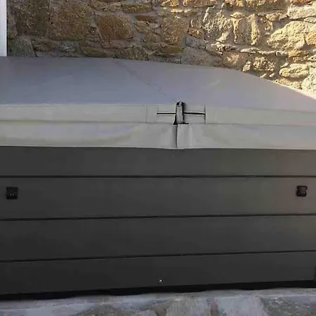 Waterfront - Stunning 5-bedroom Annita With Incredible Views