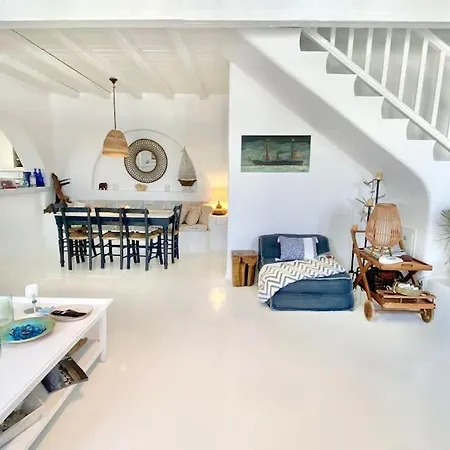 Annita On The Water With 5 Bedrooms Villa