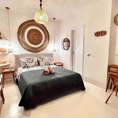 Annita On The Water With 5 Bedrooms * Mykonos Town