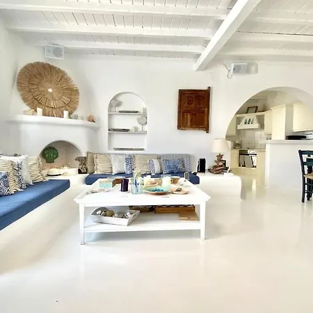 Villa Annita On The Water With 5 Bedrooms *