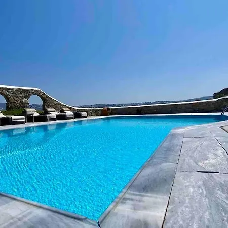 Villa Annita On The Water With 5 Bedrooms