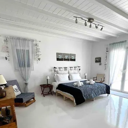 Annita On The Water With 5 Bedrooms Villa *