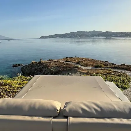 Villa Annita On The Water With 5 Bedrooms *