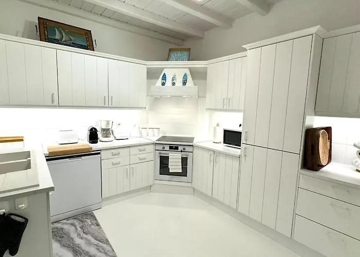 Waterfront - Stunning 6 Bedroom Annita With Pool * Mykonos Town