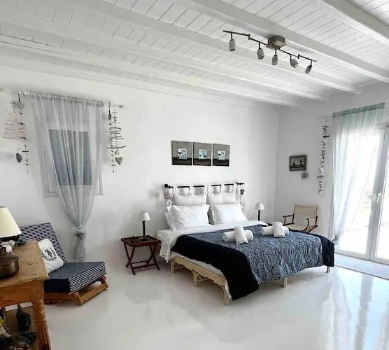 Waterfront - Stunning 6 Bedroom Annita With Pool Villa *