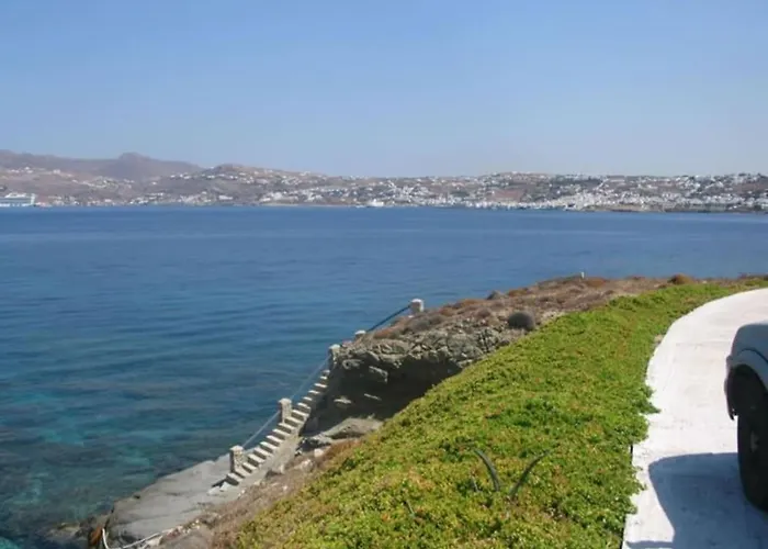 Villa Waterfront - Stunning 6 Bedroom Annita With Pool *