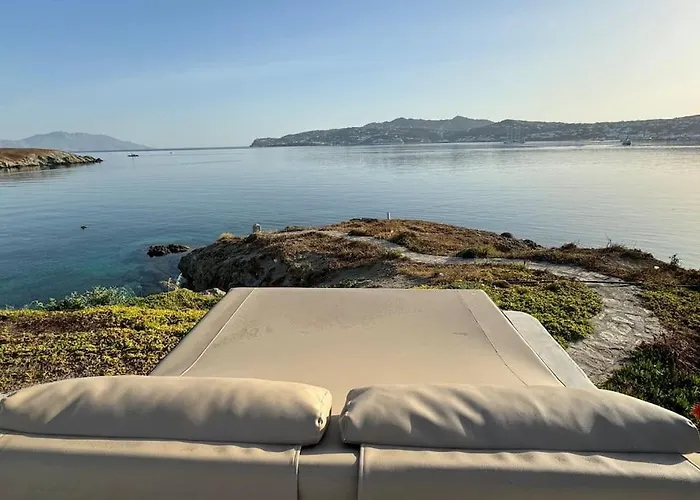 Villa Waterfront - Stunning 6 Bedroom Annita With Pool *