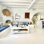Villa Waterfront - Stunning 6 Bedroom Annita With Pool *
