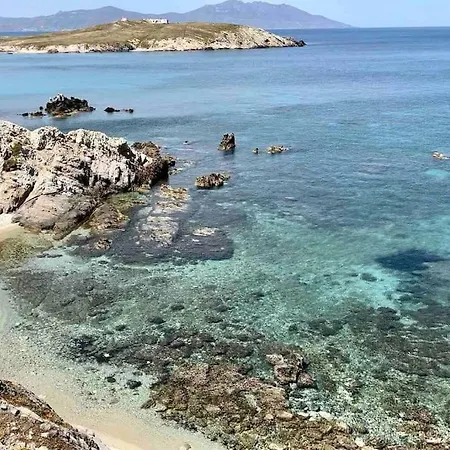 Waterfront - Stunning 5-bedroom Annita With Incredible Views