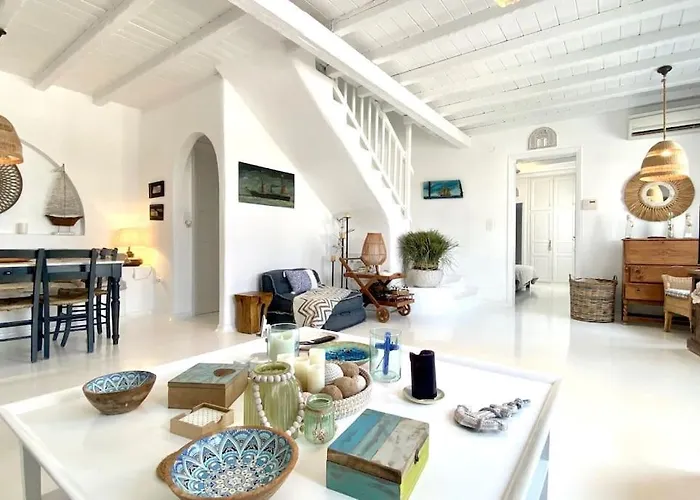 Waterfront - Stunning 6 Bedroom Annita With Pool