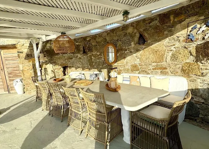 Villa Waterfront - Stunning 6 Bedroom Annita With Pool Mykonos Town